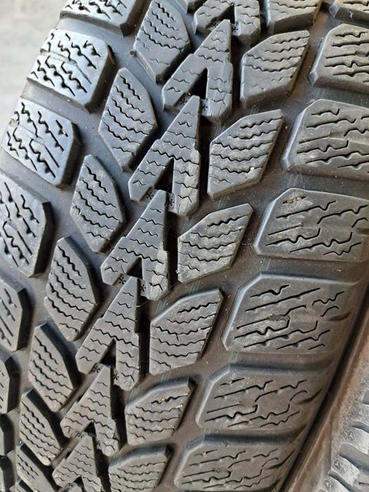 2 anvelope iarnă 195 65 r15 Dunlop
