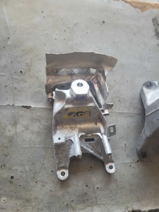 Suporti motor Audi A6 C8 2.0 tdi 4M0199308BQ 4M0199307BQ 2019