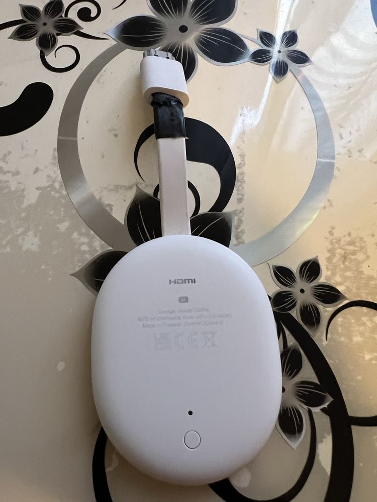 Google Chromecast 4k - бял