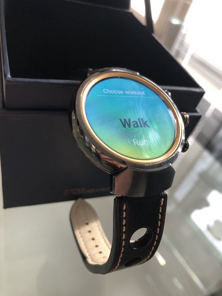 Часовник Asus ZenWatch 3