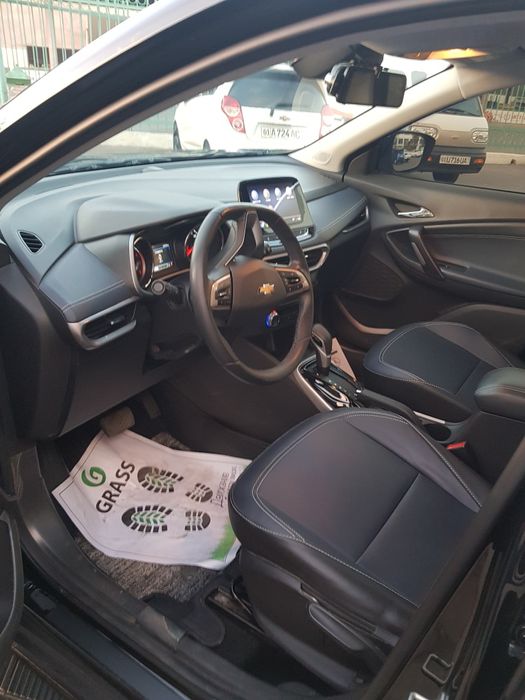 Tracker premier 2023 yil Qora Toza