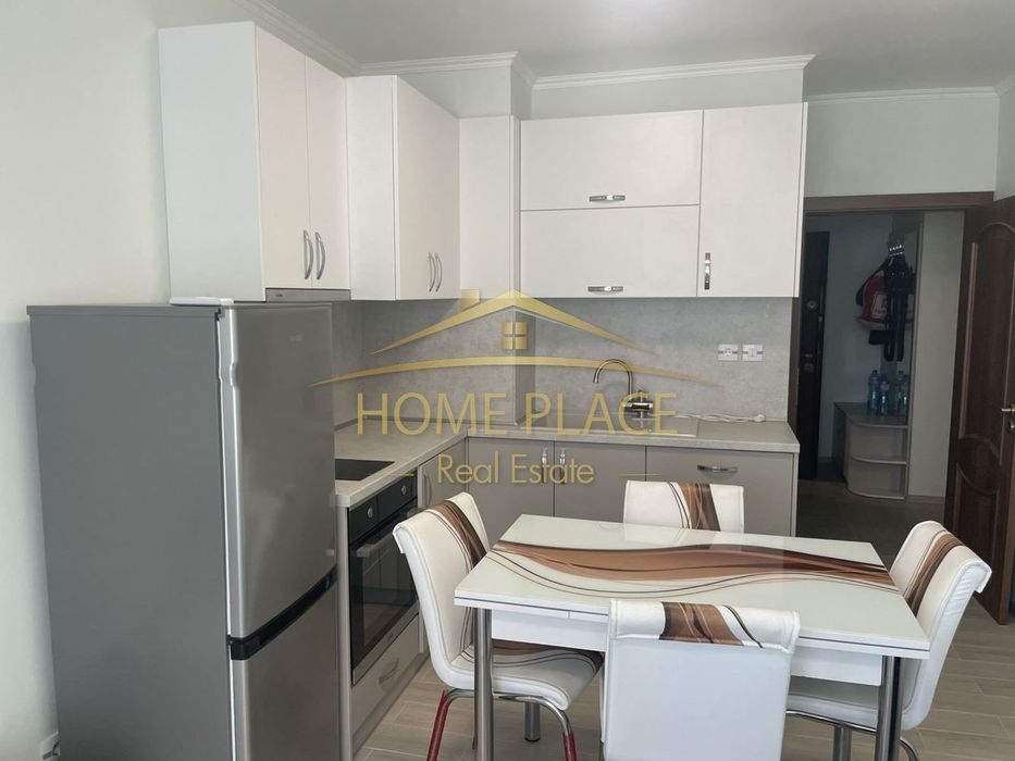 Дава се под наем Тристаен апартамент в Варна, Колхозен пазар - 70 кв.м за 510 € - Снимка #1