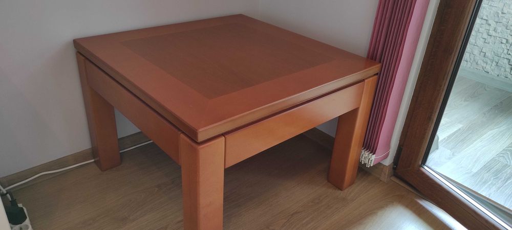 Масивна Холна маса