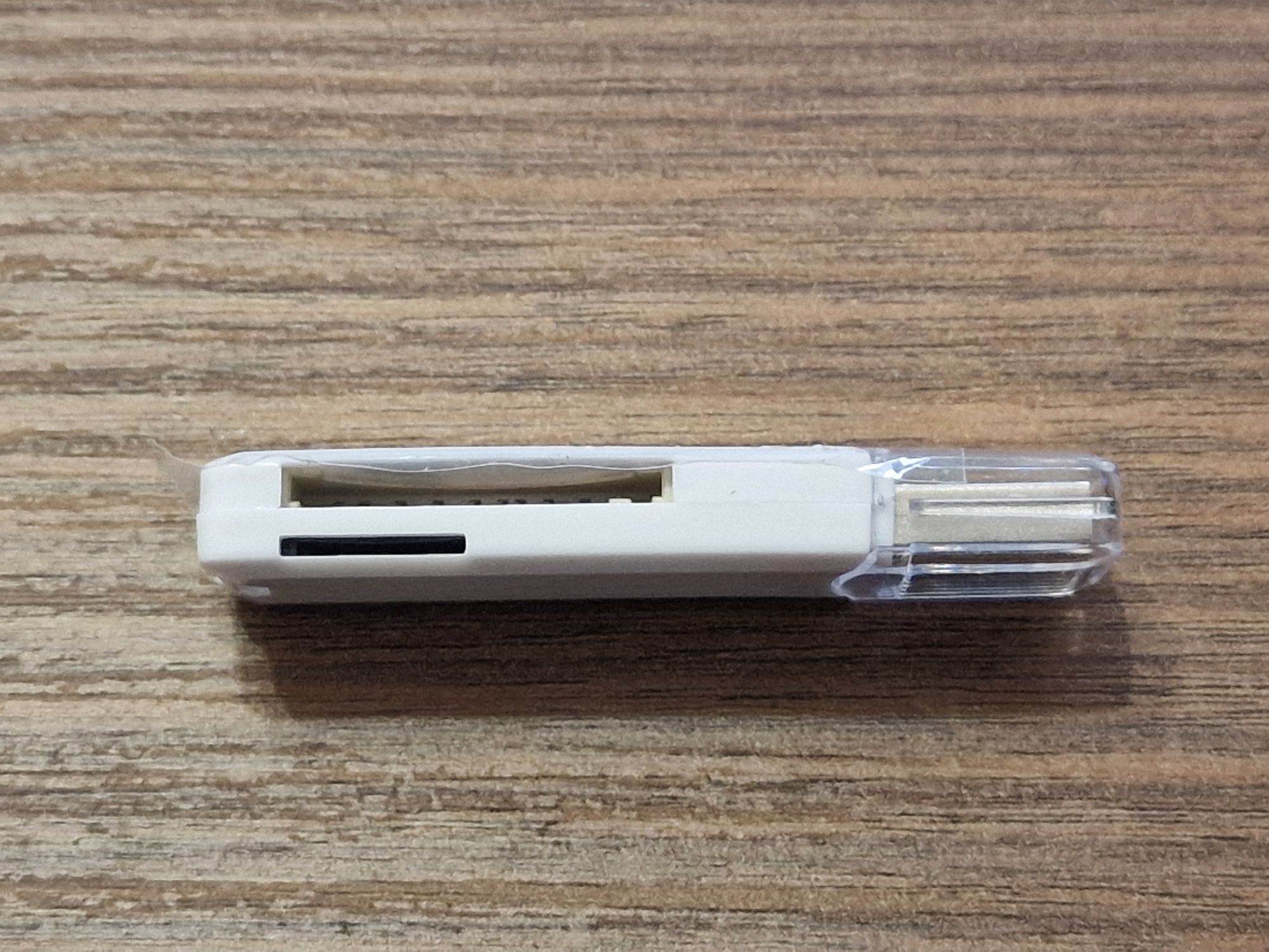 Card reader USB 3.0 четец за карти SD MicroSD