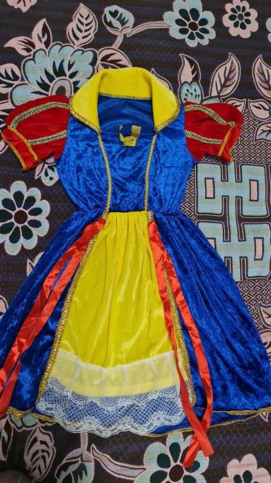 Новогодний костюм Белоснежка