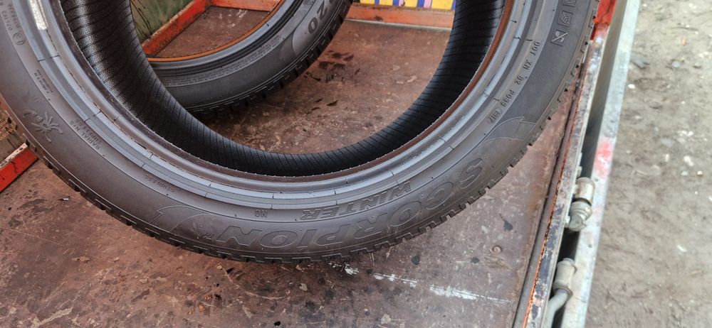 2 Anvelope Pirelli 295 40 R20 M+S