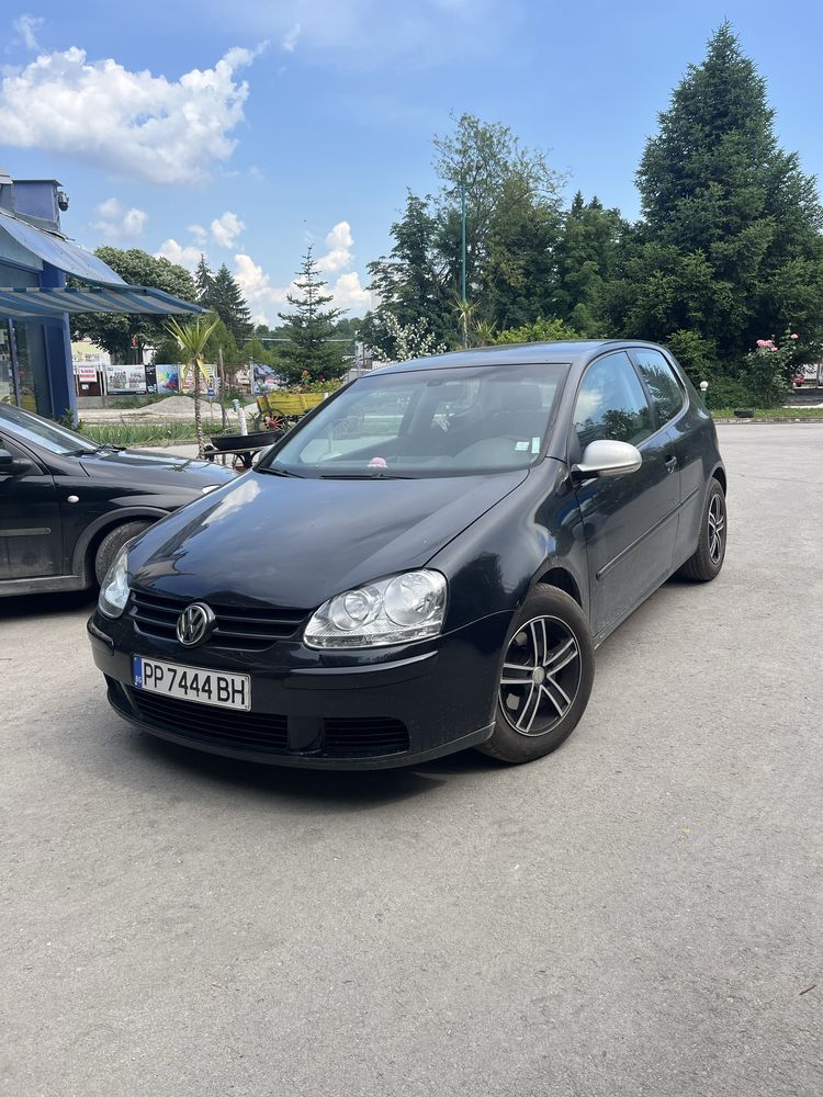 Golf 5  1.6 fsi.