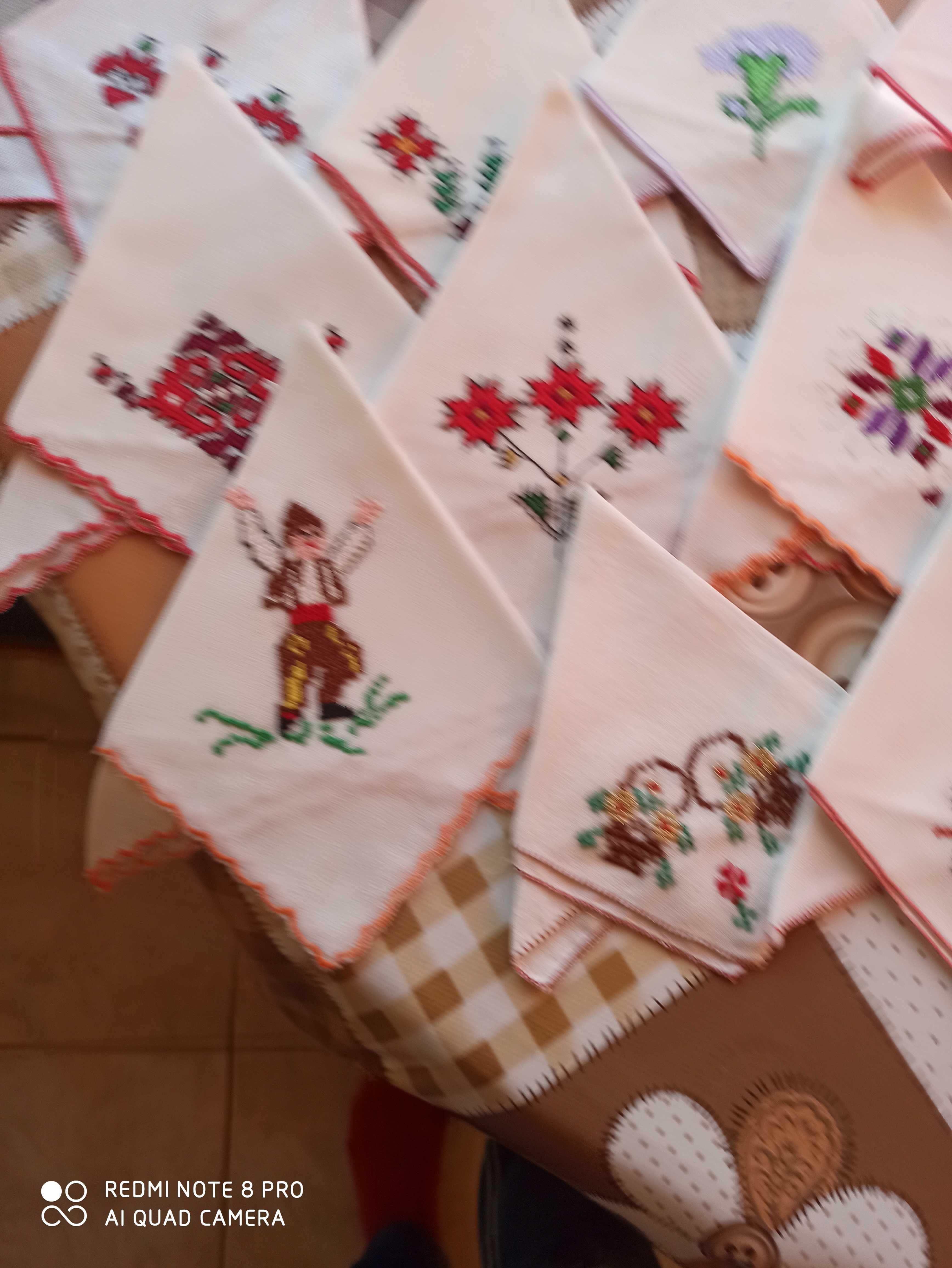 Бродирани дамски кърпички