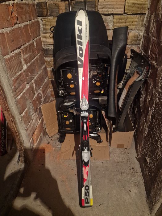 Продававм Ски "Volki"