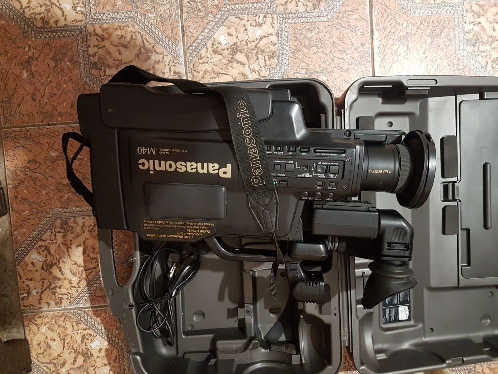 Camera de filmat veche panasonic M40