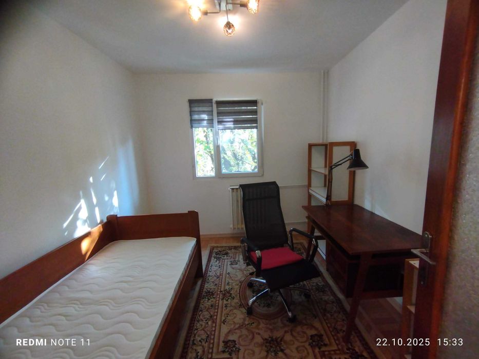 închiriez apartament cu 3 camere in Cartier Berceni