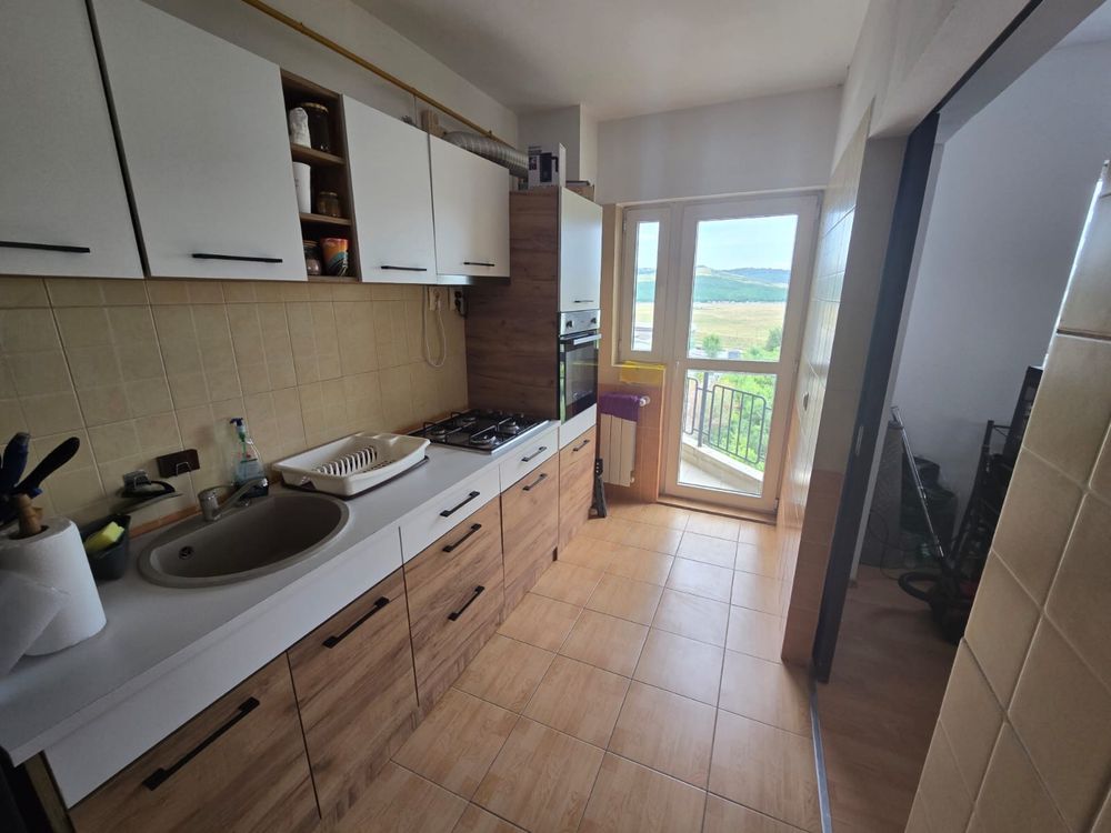 Vand apartament 2 camere semidecomandat 60 m2