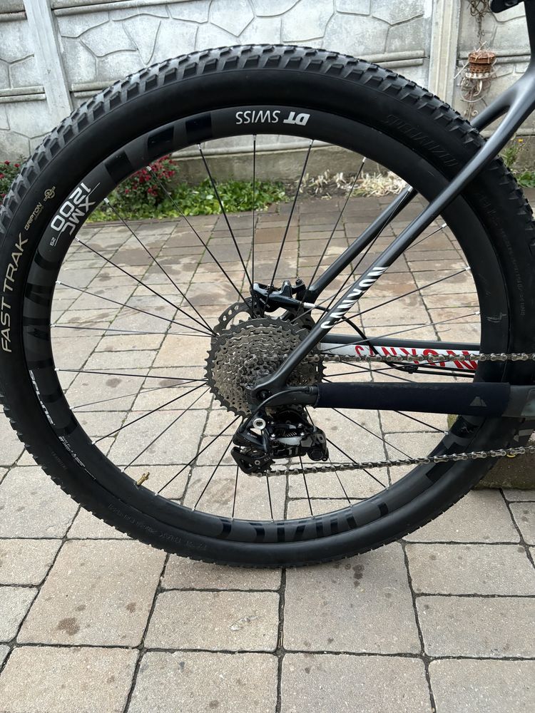 Vand bicicleta MTB Canyon F10 full carbon