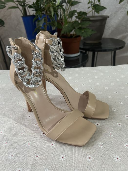 Продаются туфли красивые