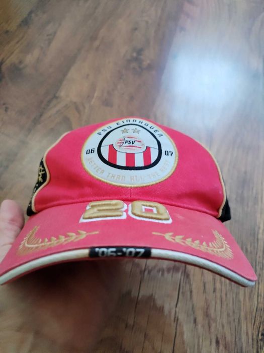psv eindhoven better 06-07 -колекционерска шапка с остатък от автограф
