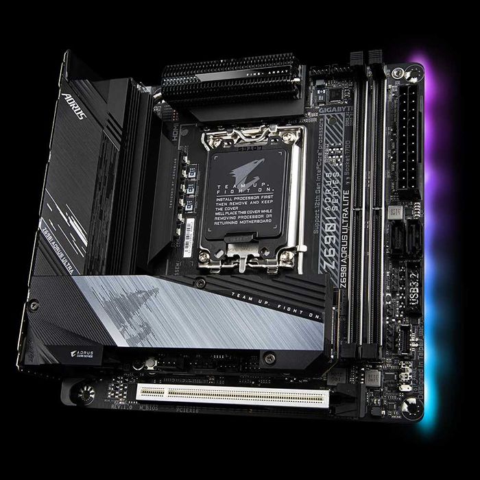 Новая Материнская плата GIGABYTE Z690I AORUS ULTRA LITE. Mini ITX.