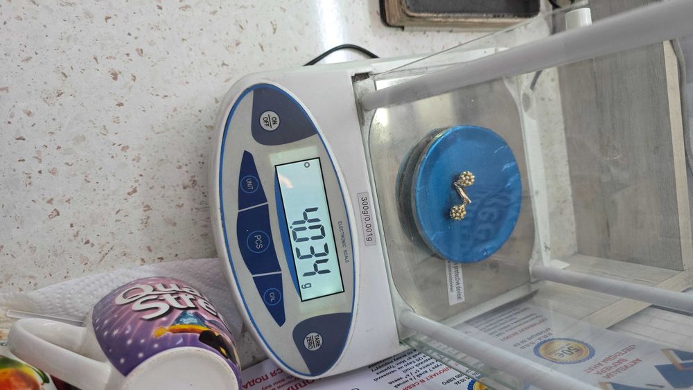 Продаются золотые серьги. 585 проба