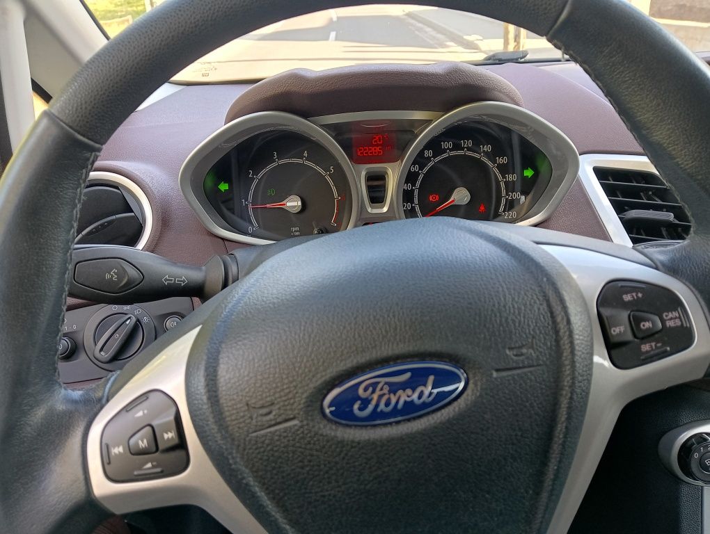 Ford Fiesta 1.6 benzina euro 5