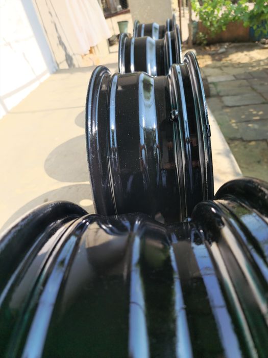 Vând jante tablă-oțel R15 provenite de pe mașina personală