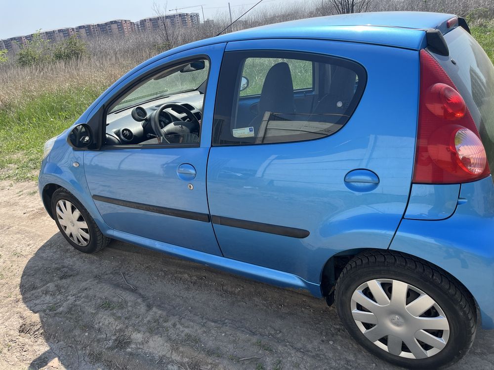 Dezmembrez Peugeot 107 1.0 benzina 2005-2010