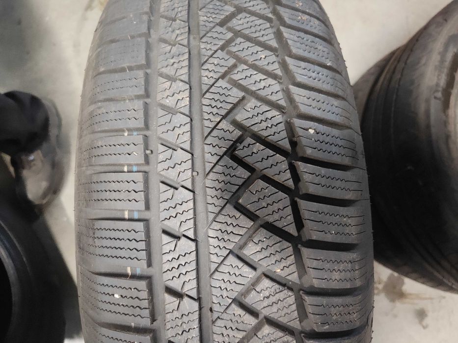 4бр. зимни гуми 235/65/17 Continental