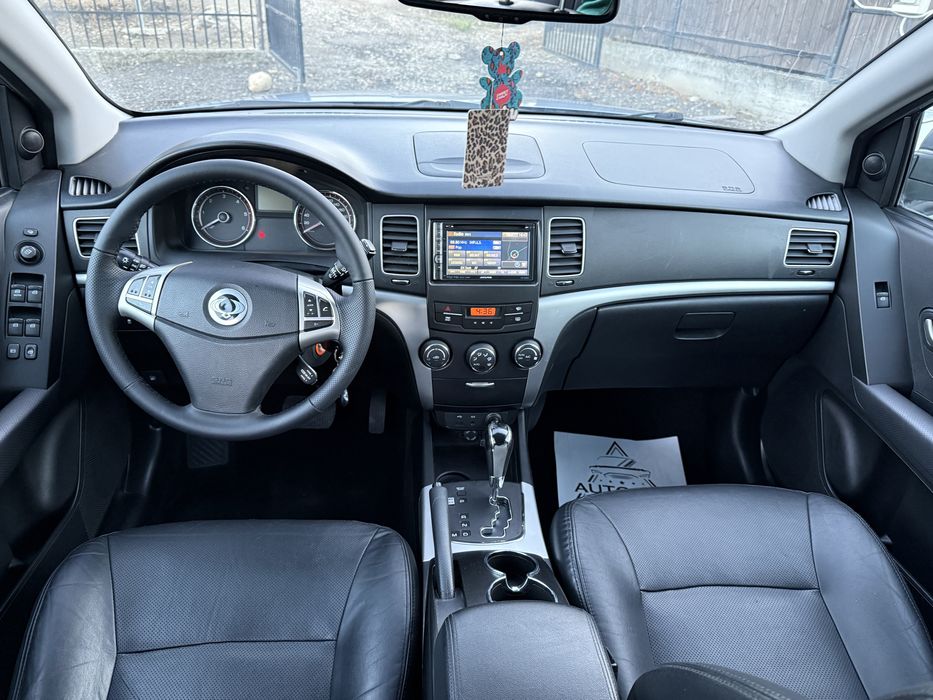 Posibilitate Rate SsangYong 4x4 Automat 151289 km Garantie 12 36