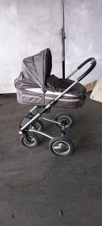 Продавам детска количка 3в1