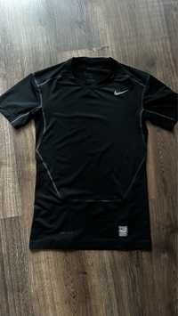 Мъжка тениска Nike Pro Combat