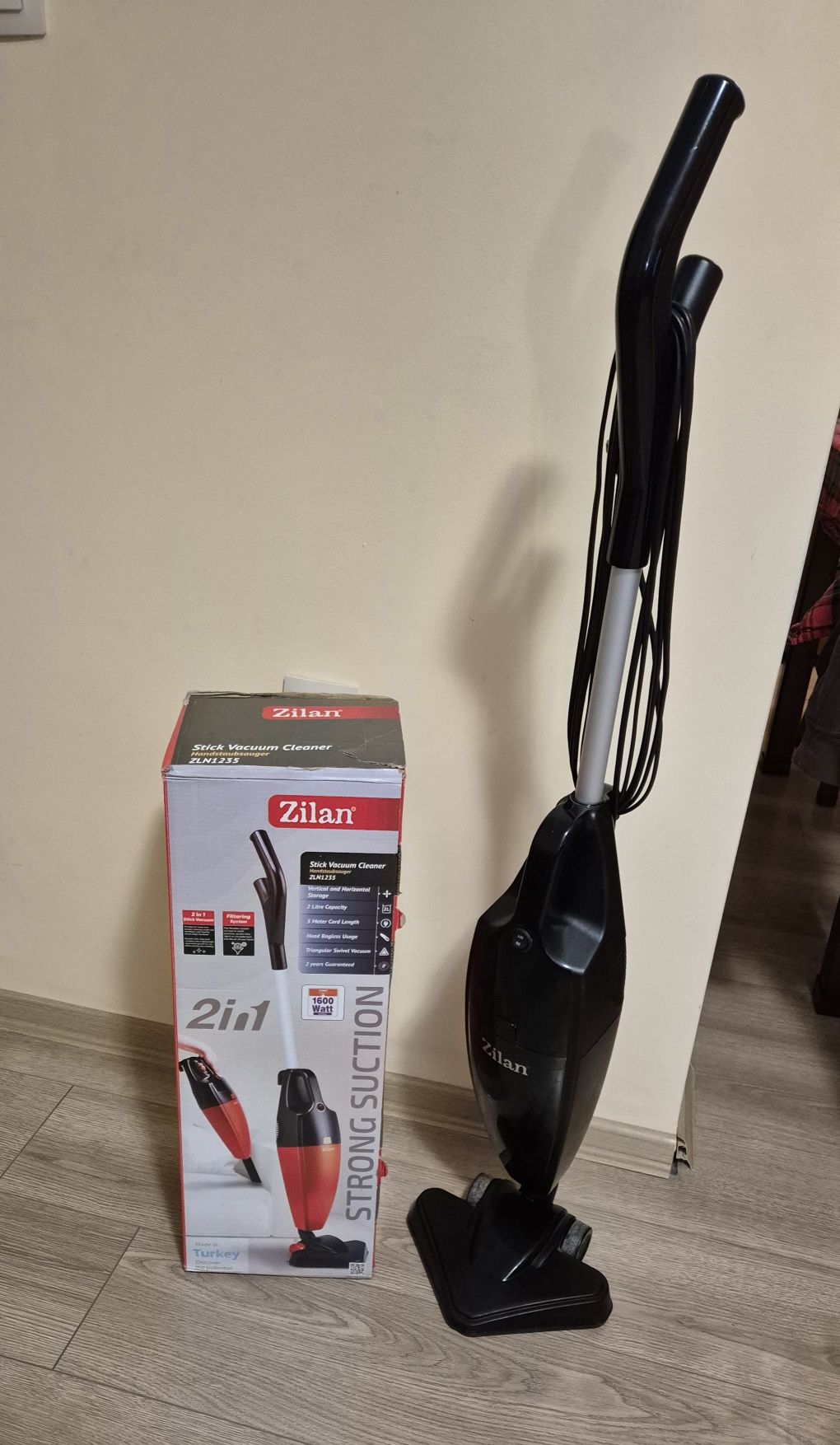 Вертикална прахосмукачка Zilan