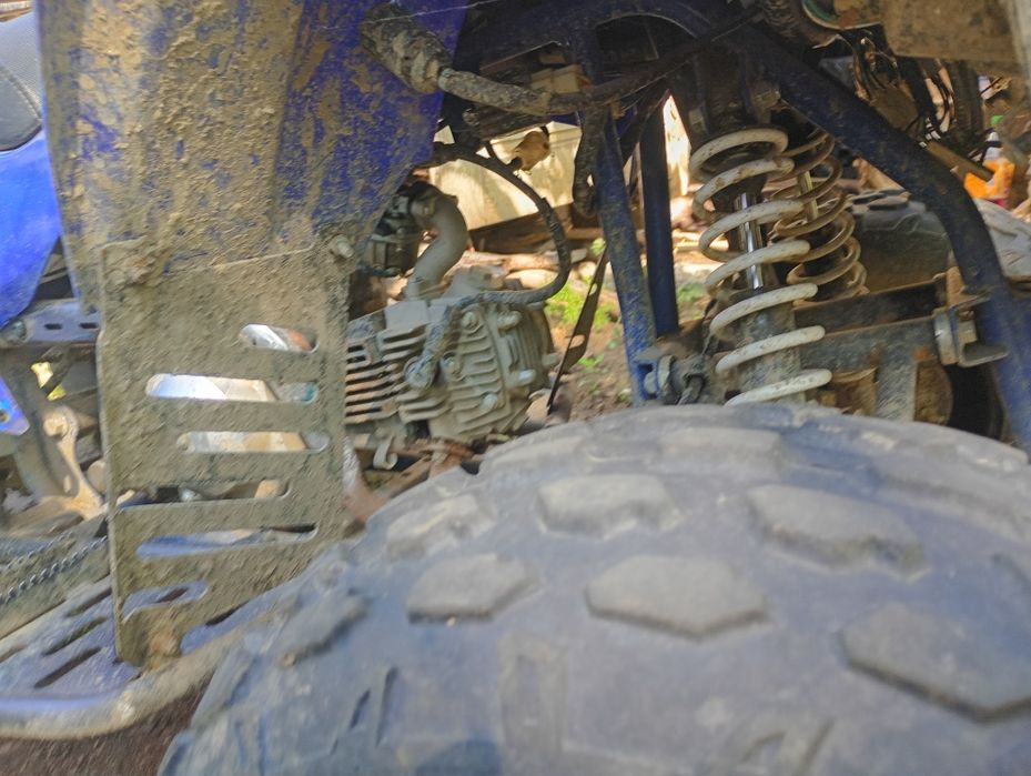 ATV 125cc jrh are o janta ruptă și îi trebuie baterie nouă