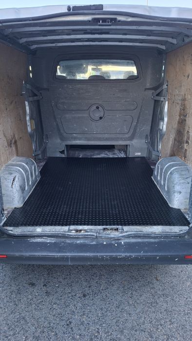 Opel vivaro lung 6 loc +marfa 2014 2.0cdti 115cp euro 5 Rate Factura