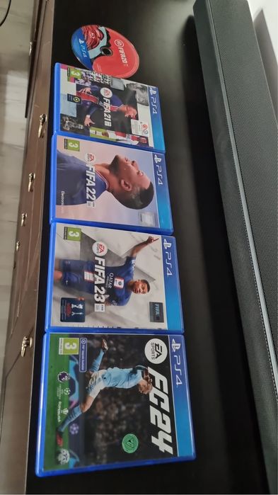 PlayStation 4 , Slim