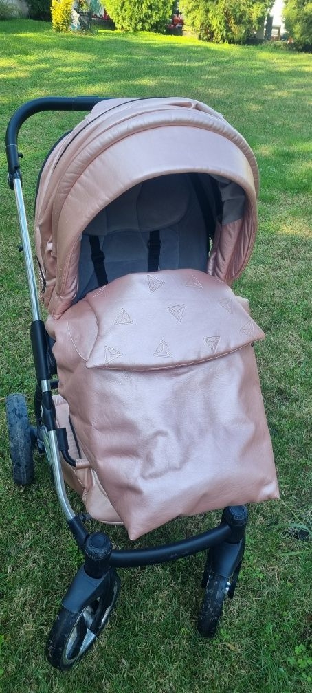 Бебешка количка Junama Glitter 2 in 1