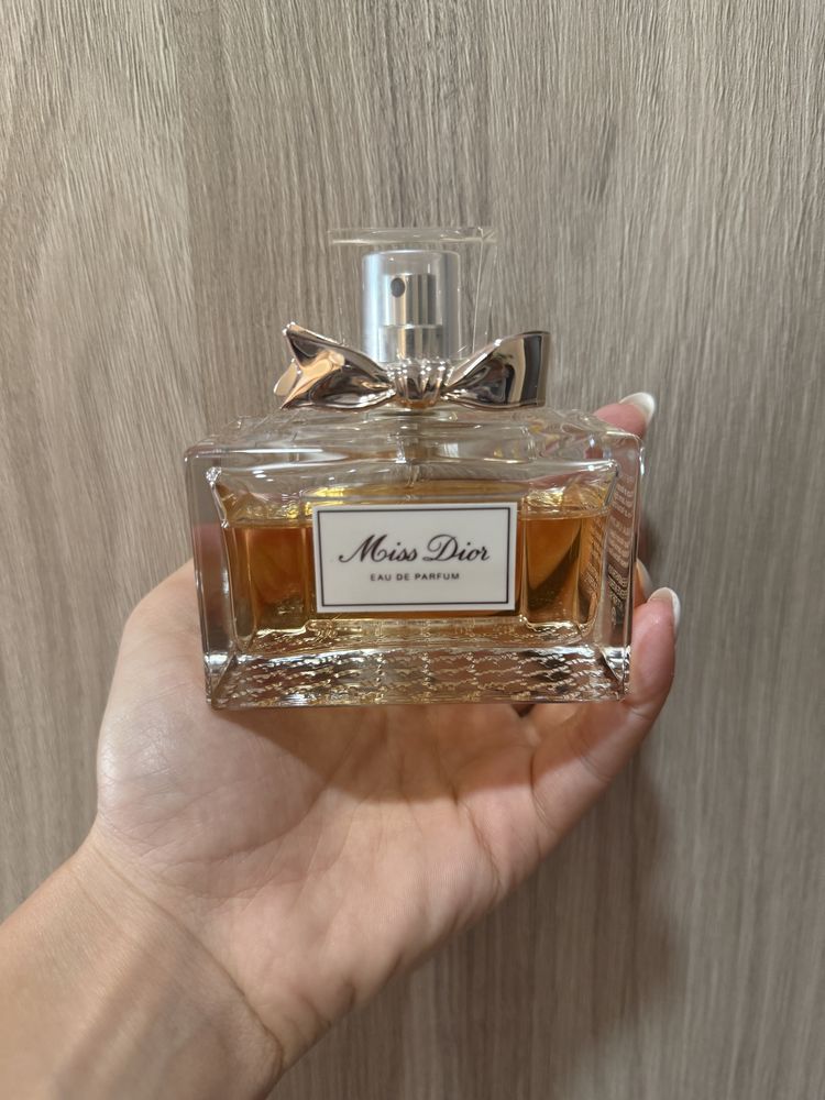 Парфюм Miss Dior