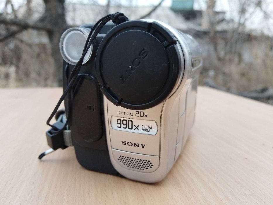 Видеокамера Sony продам