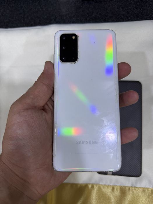 samsung s20+ pamit 256g holati yahwi faqat  oqip tel qlila