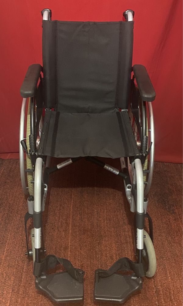 Carucior handicap scaun cu rotile batrani