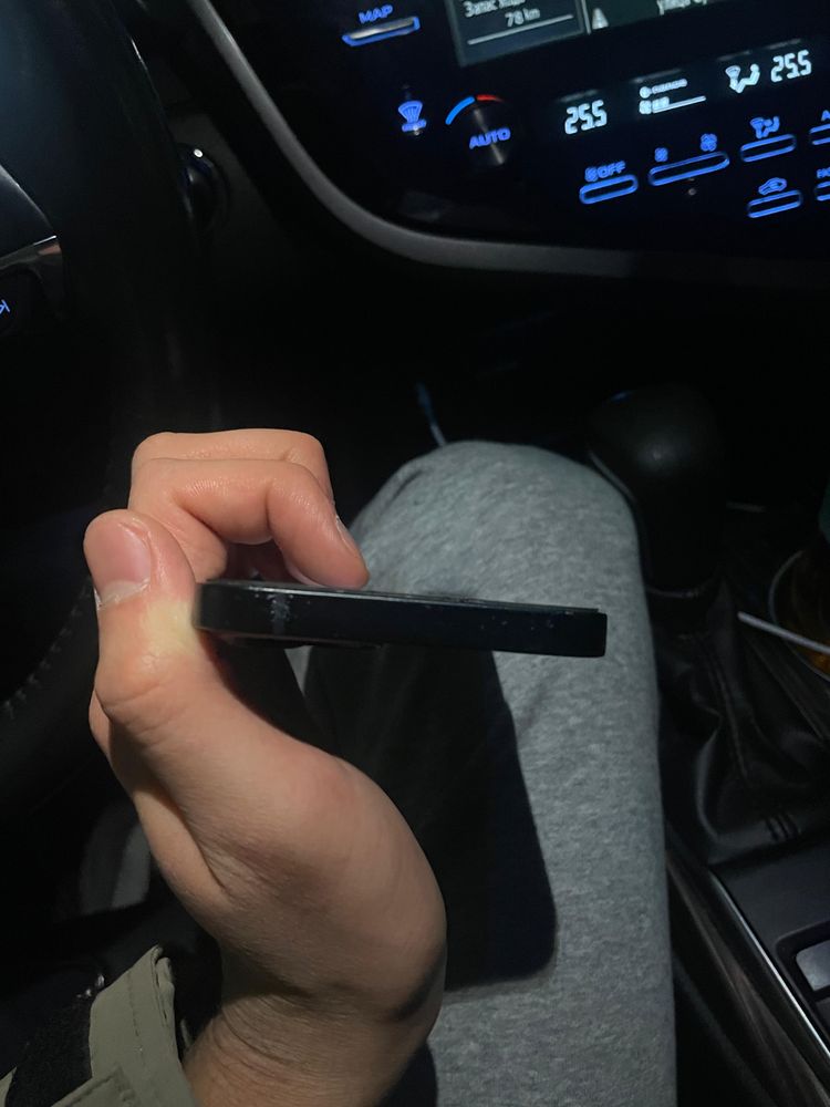 Продам iphone 13 в отличном состояний