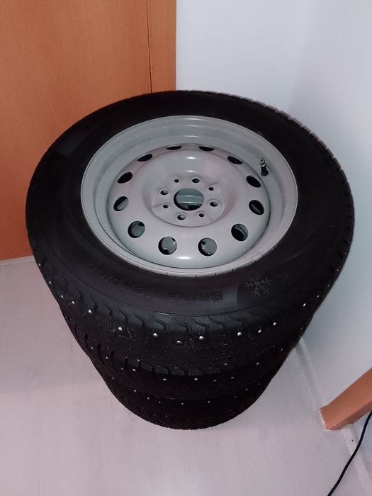 Комплект зимних шин R14