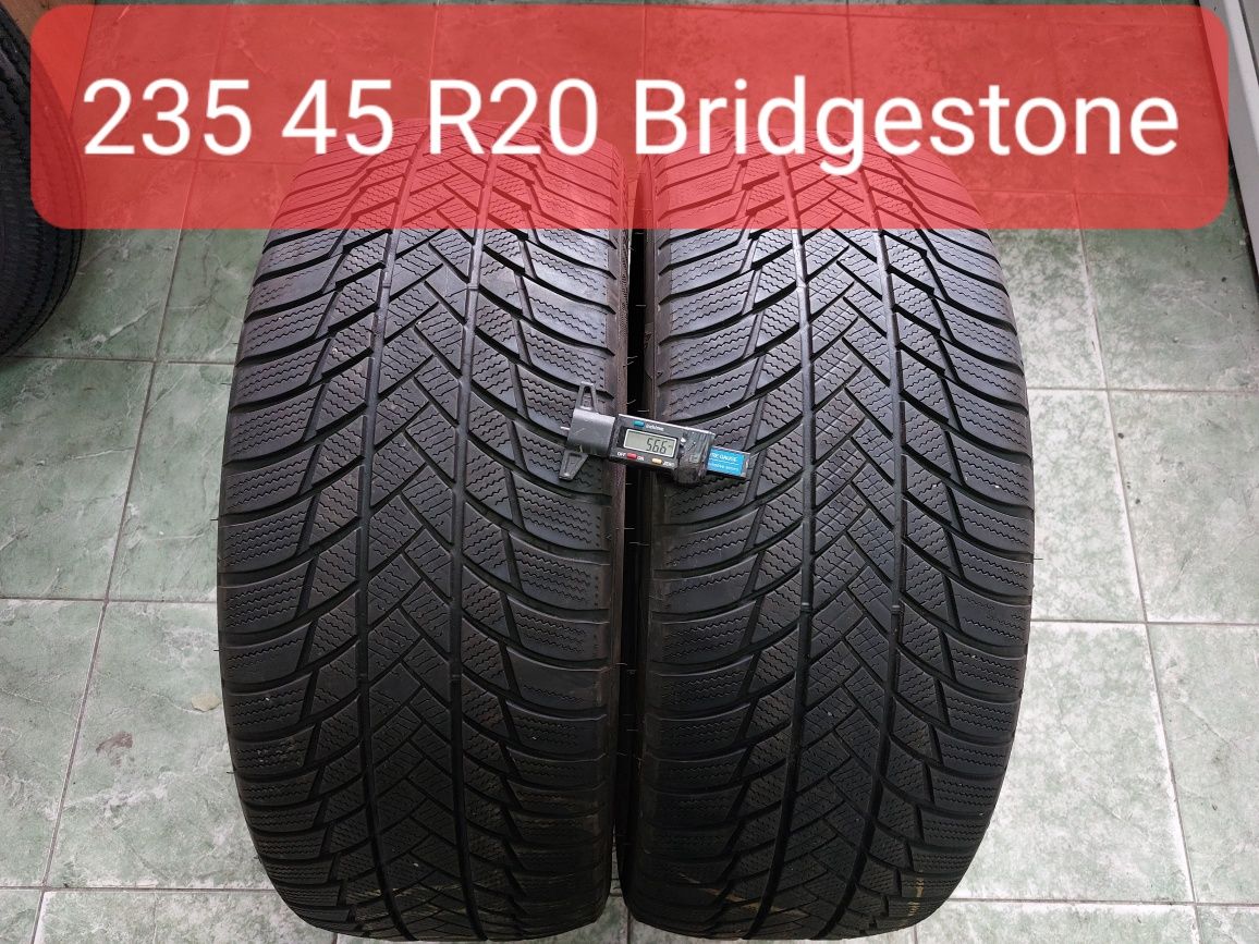 2 anvelope 235/45 R20 Bridgestone