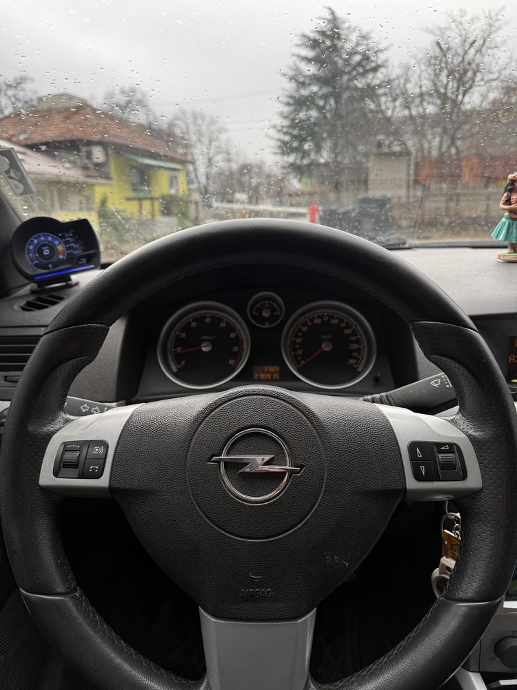 Opel Astra H Gtc