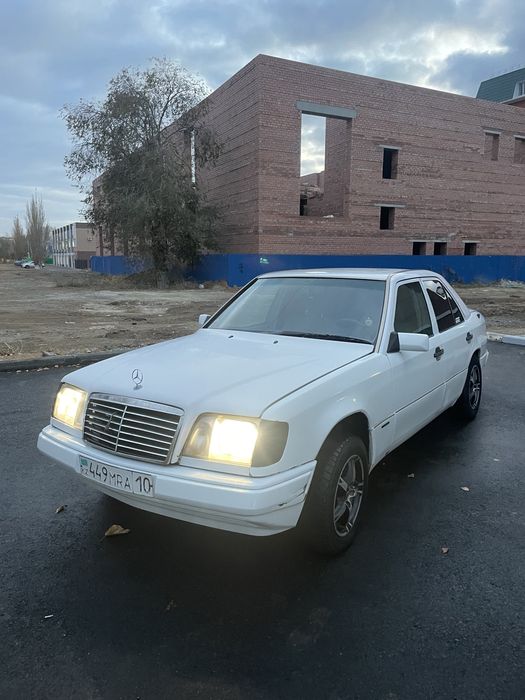 Продам на ходу w124 объем 2.3 на ходу
