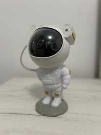 Proiector astronaut