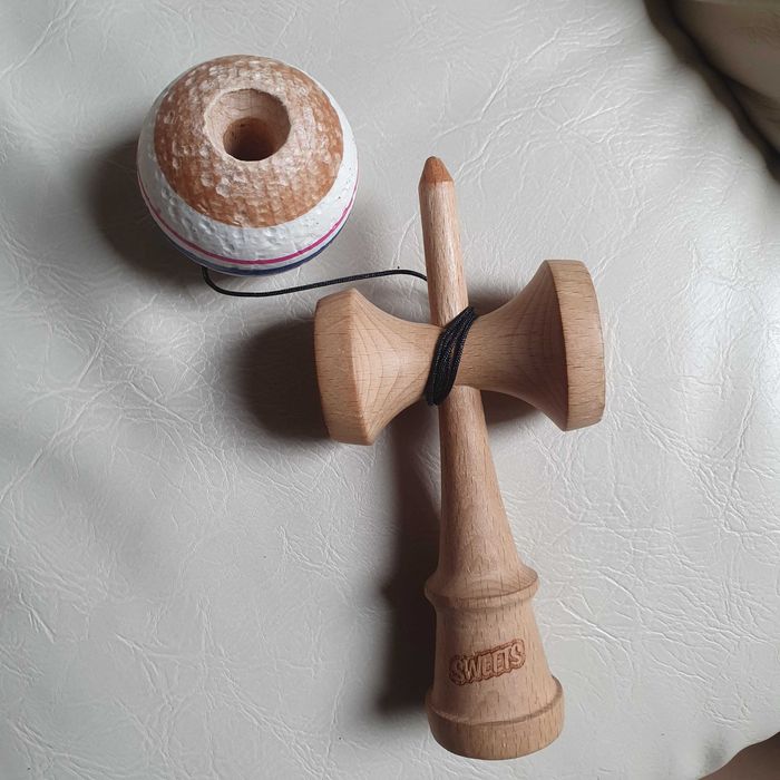 Kendama Sweets Sport Stripe Blitz