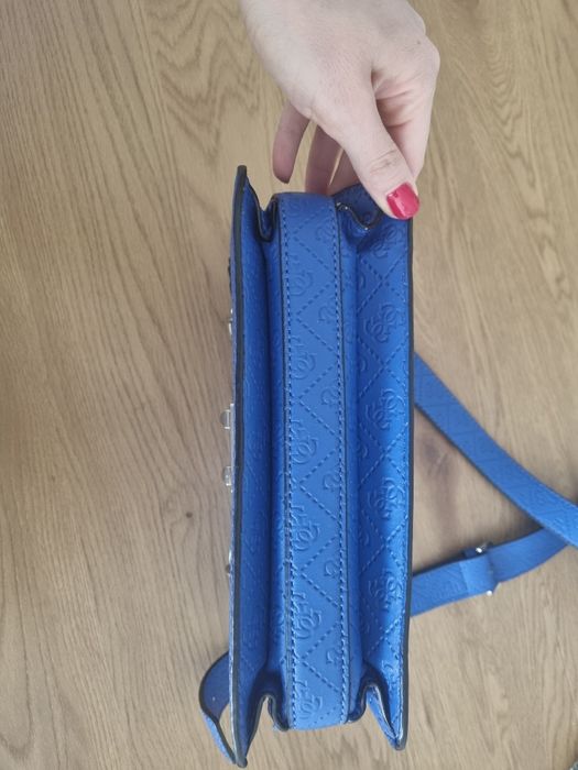 Дамска оригинална чанта Guess