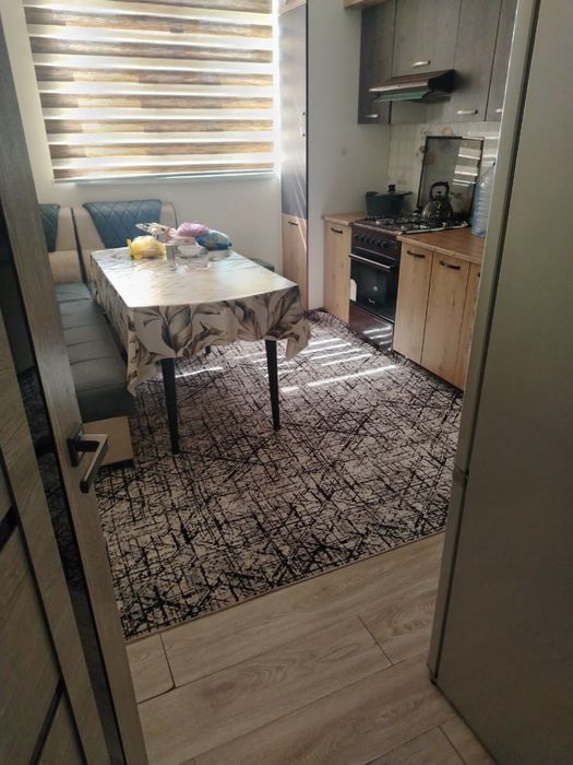 Шерикликга  уқийдига ишлайдиган еки еш оила