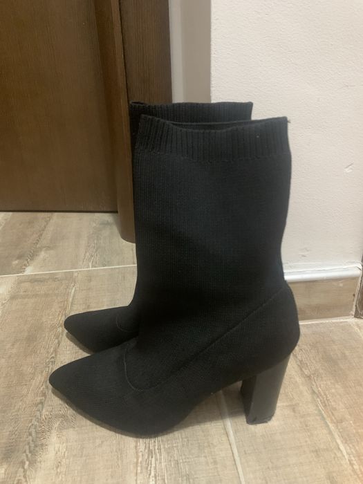 Черни боти тип чорап