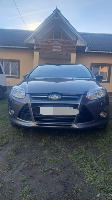 Vând Ford Focus  1.6