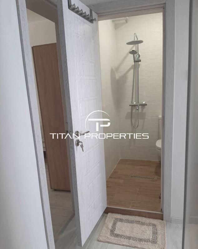 Тристаен апартамент, под наем, кв. Колхозен пазар