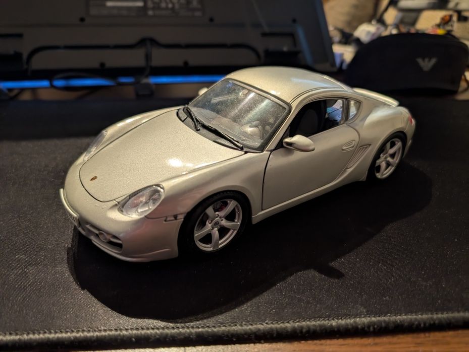 Macheta Porsche Cayman S Driver's Selection 1:18